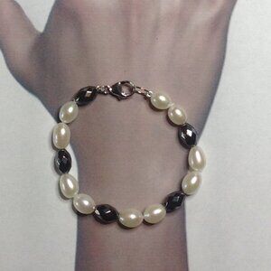 Freshwater Pearl and Faceted Hematite Bracelet